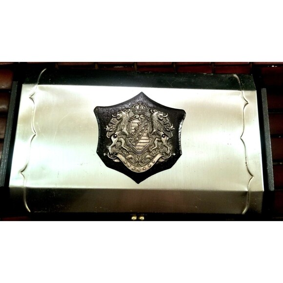 Vintage Medieval Style Metal Jewelry Box W/ Griffon Lion Coat of Arms 10"x6"x3" - Picture 3 of 9